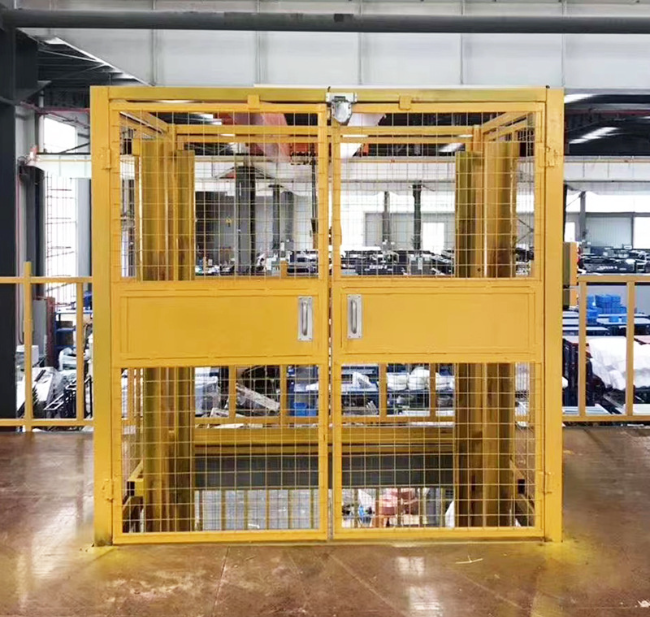 九江智能导轨式升降机亮相